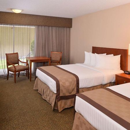 פיניקס Best Western Airport Inn מראה חיצוני תמונה